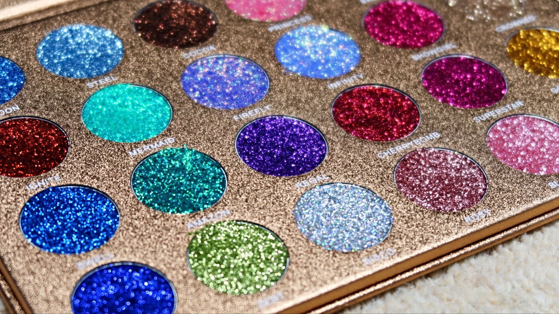 Eyeshadows Jolie Beauty
