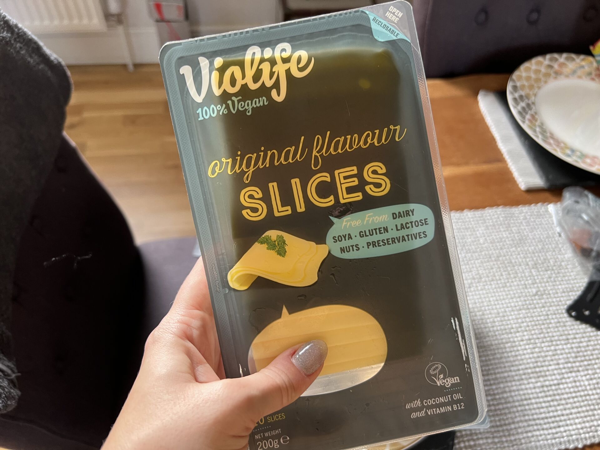 Cheddar Slices Violife
